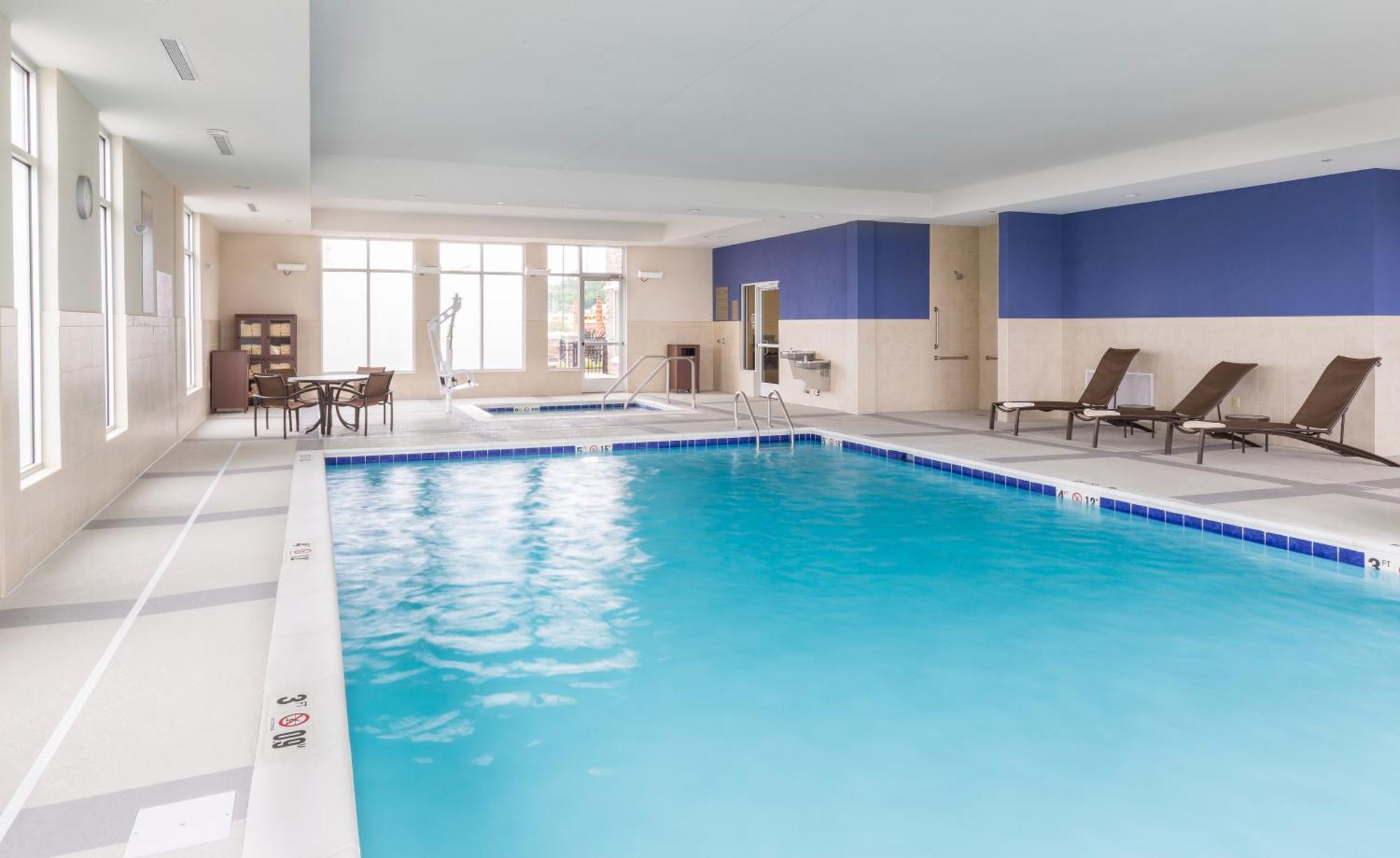 Hyatt Place Canton Lake Cable Zewnętrze zdjęcie